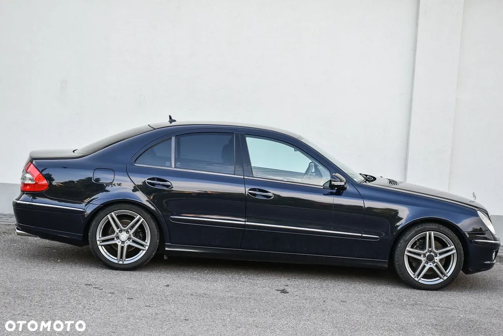 Mercedes-Benz Klasa E 500 4-Matic Avantgarde - 17