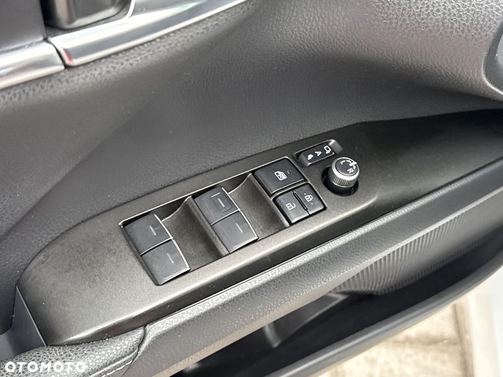 Toyota Camry 2.5 Hybrid Prestige CVT - 22