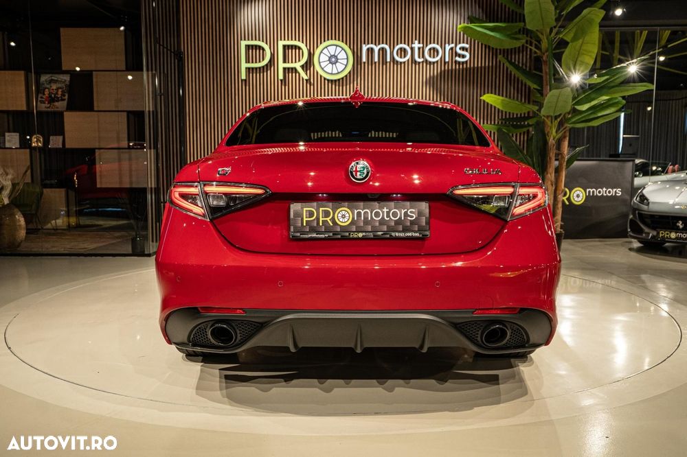Alfa Romeo Giulia 2.0 Turbo 16V AT8-Q4 Competizione - 5