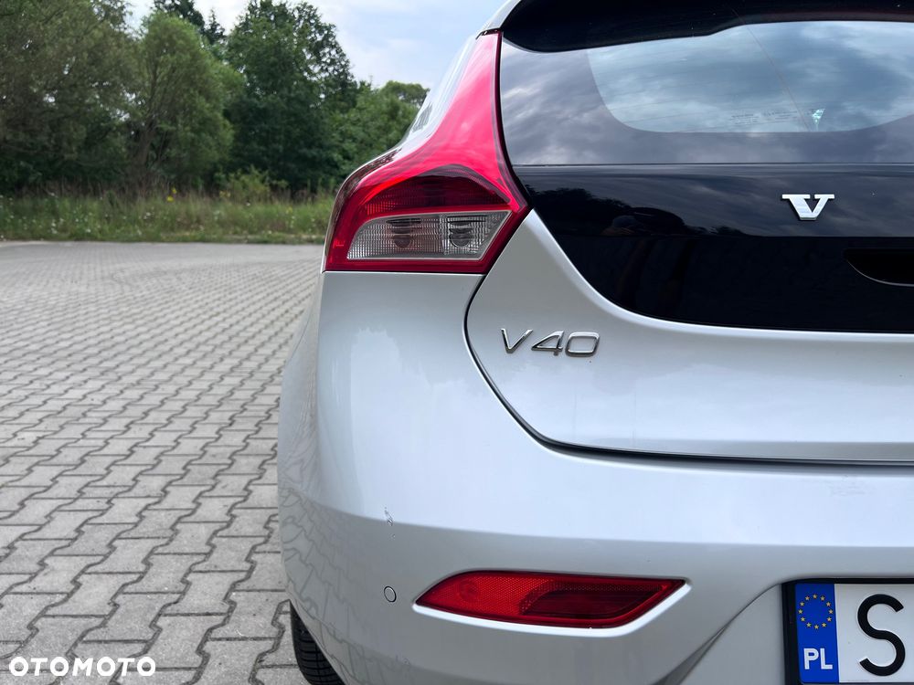 Volvo V40 D2 Momentum - 14