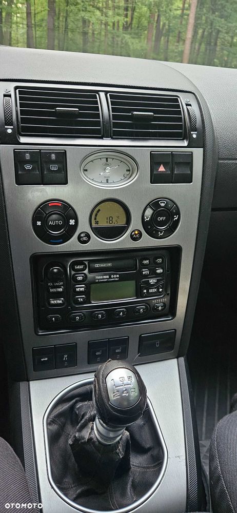 Ford Mondeo - 8