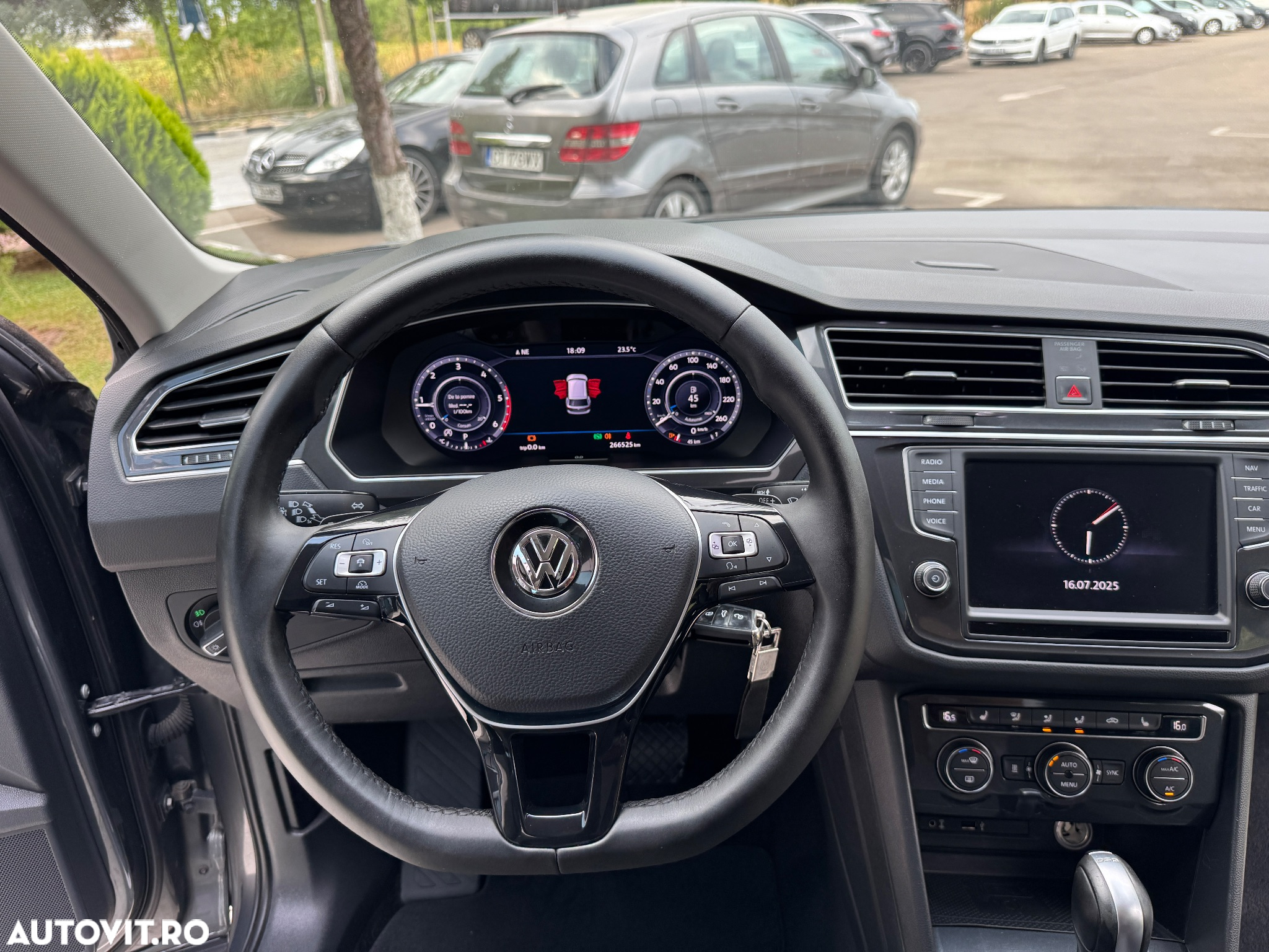 Volkswagen Tiguan 2.0 TDI 4Mot DSG Comfortline - 7