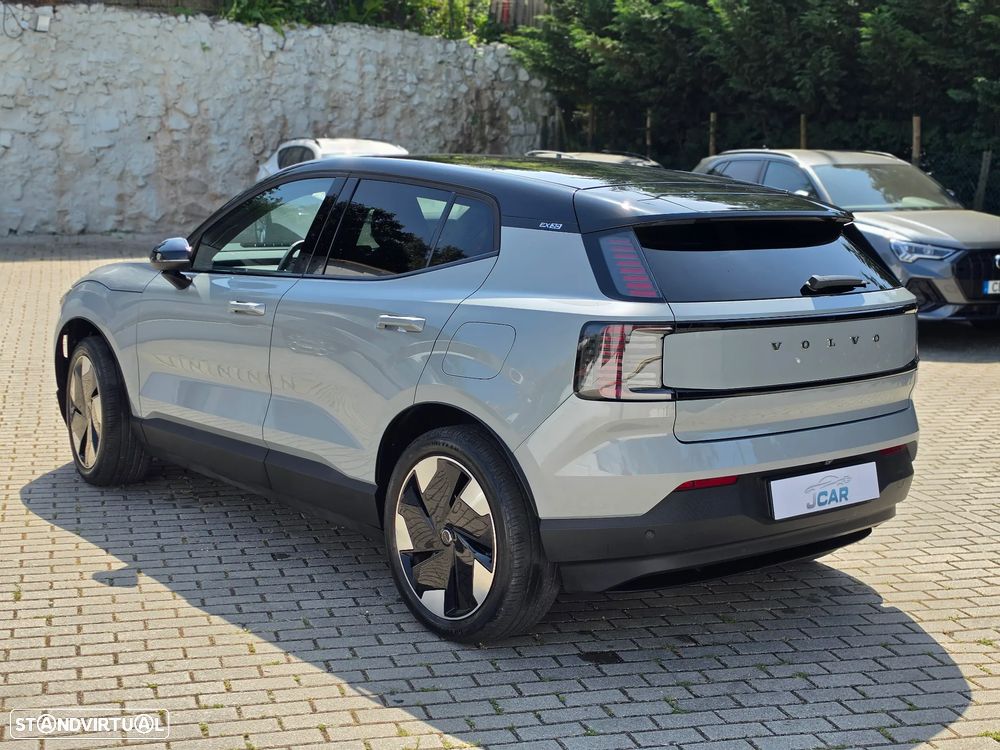 Volvo EX30 Single Motor Extended Range RWD Plus - 2