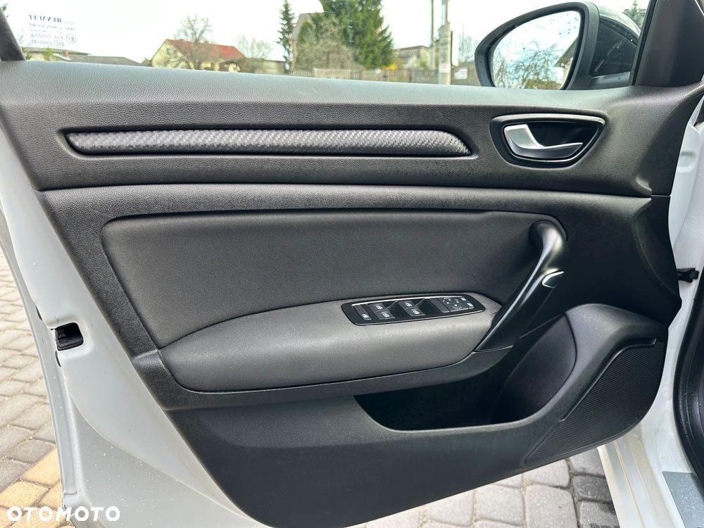 Renault Megane 1.5 Blue dCi Limited - 8