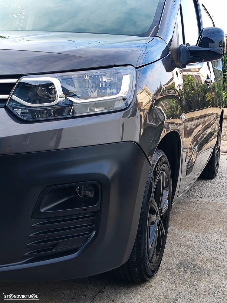 Citroën Berlingo 3 lug Automática 130 CV full extras - 3