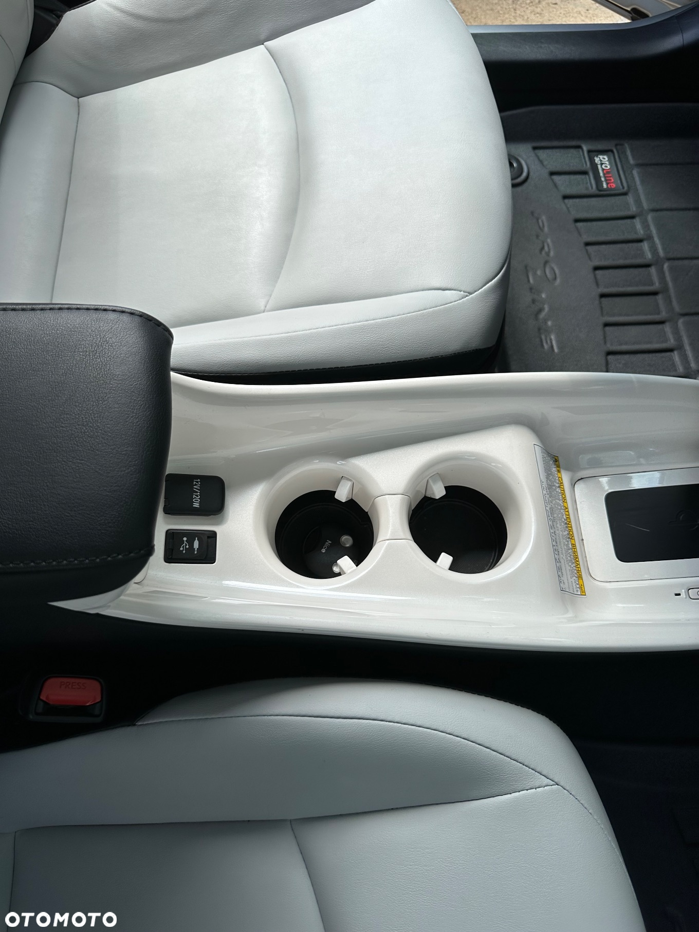 Toyota Prius 1.8 Hybrid Premium - 21