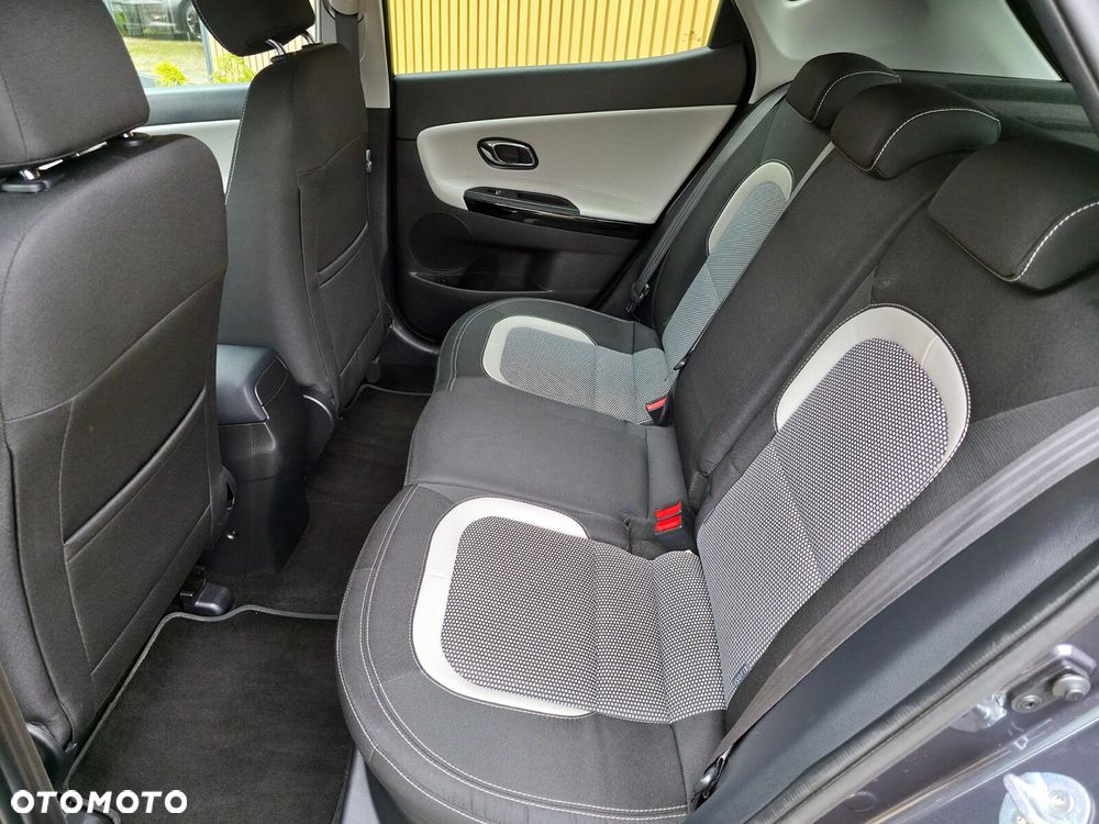 Kia Ceed - 13