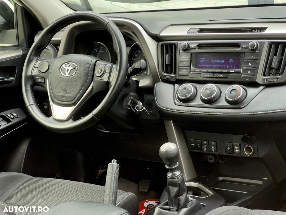 Toyota RAV4 - 9