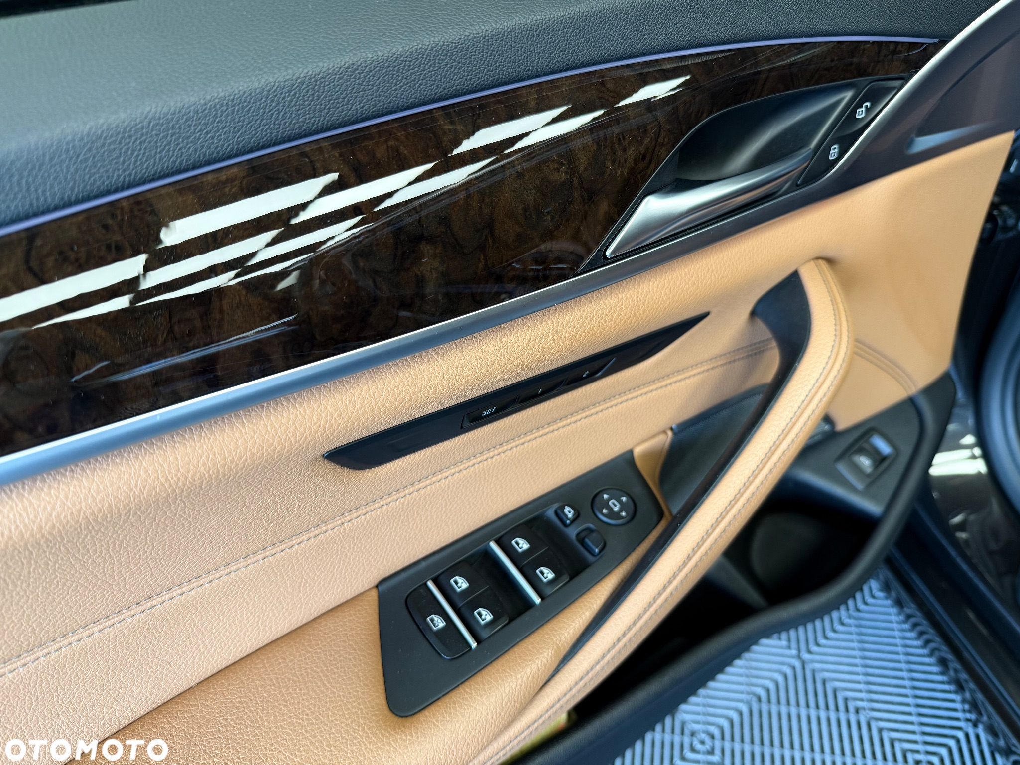 BMW Seria 5 520d Luxury Line sport - 29