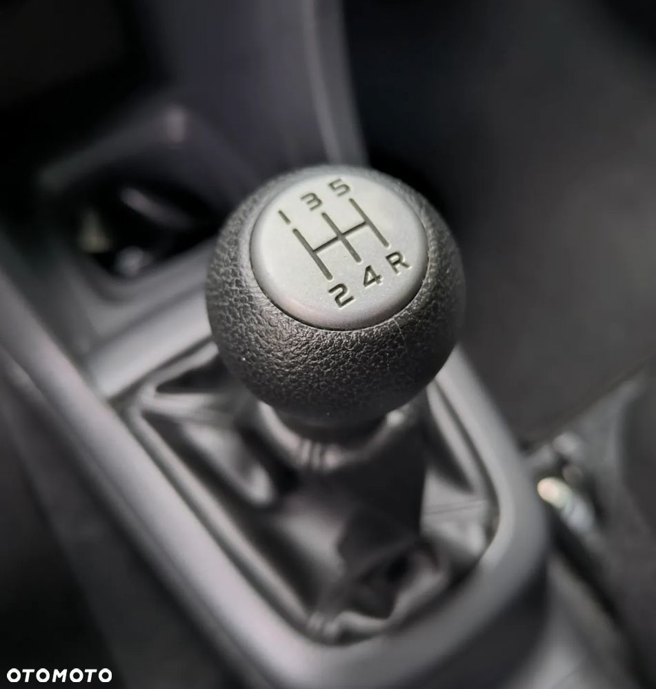 Suzuki Swift - 27