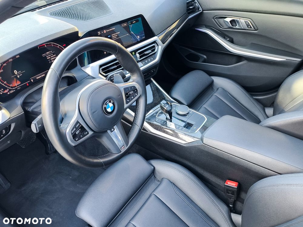BMW Seria 3 330i xDrive Luxury Line sport - 14
