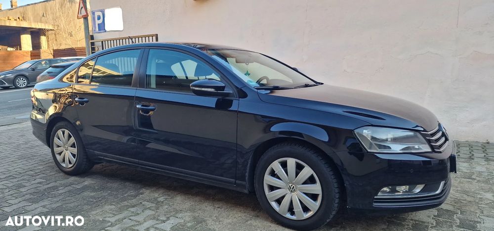 Volkswagen Passat 2.0TDI Comfortline DPF DSG - 1
