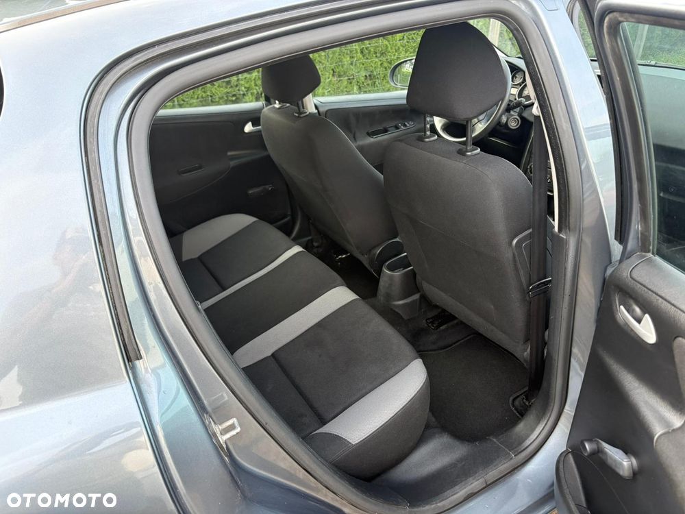 Peugeot 207 1.4 Trendy - 12