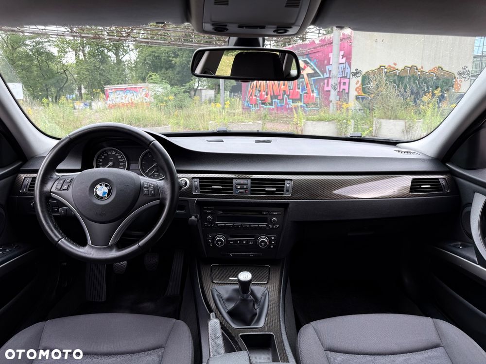 BMW Seria 3 - 16