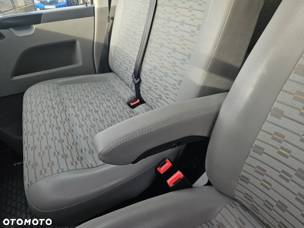 Volkswagen Transporter - 22