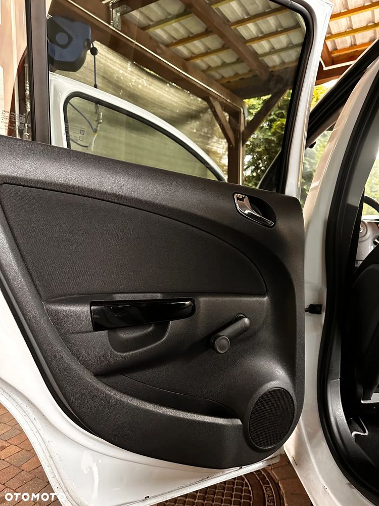 Opel Corsa - 16