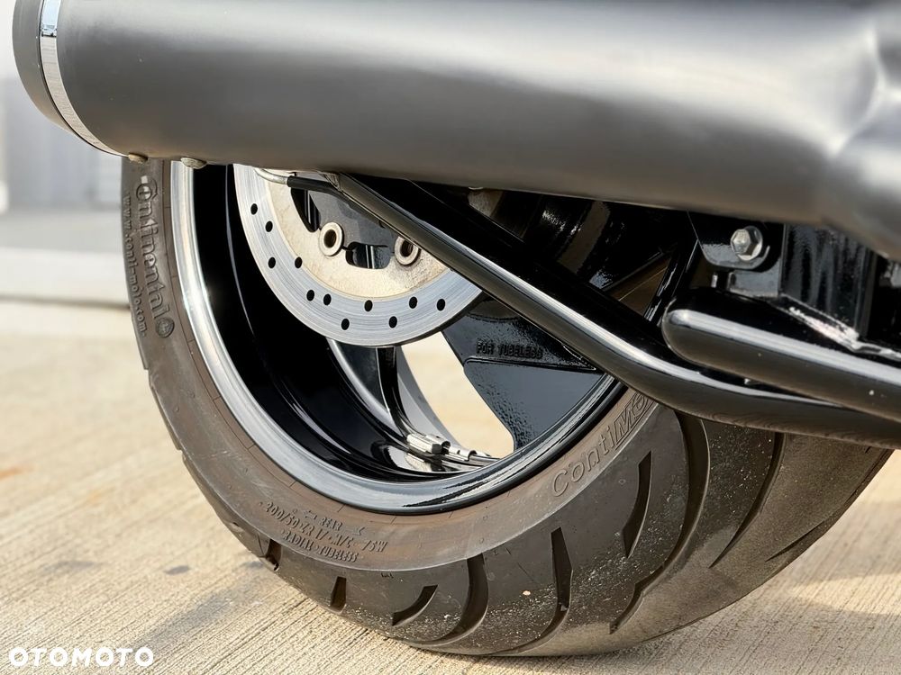 Suzuki Boulevard - 16