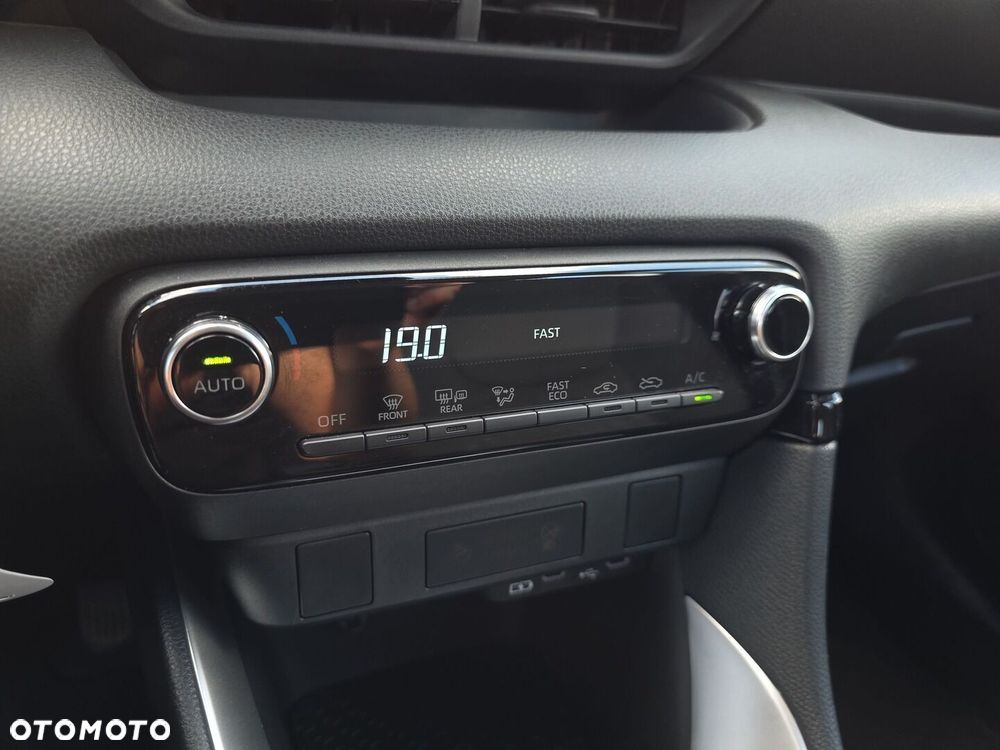 Toyota Yaris Hybrid 1.5 Active - 22