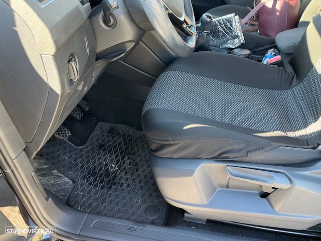 VW Tiguan 1.6 TDI Confortline - 18