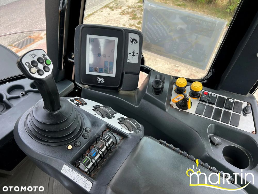 JCB Fastrac 3200 Sisu Xtra - 30