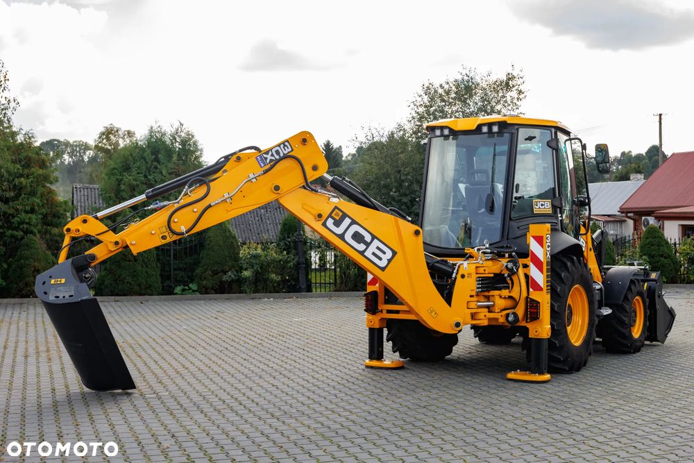 JCB NOWA 0 mtg Koparko-ładowarka 3CX PLUS - 110 KM - 18