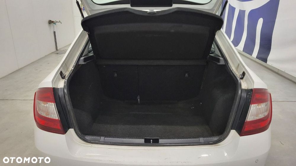 Skoda RAPID - 24