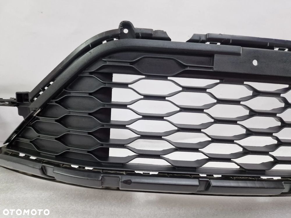 VW T-ROC 2GA 17- SPOJLER / DOKŁADKA / KRATKA ŚRODKOWA ZDERZAKA PRZEDNIEGO PRZÓD , NR 2GA805903D , NR AUKCJI KR408 - 6