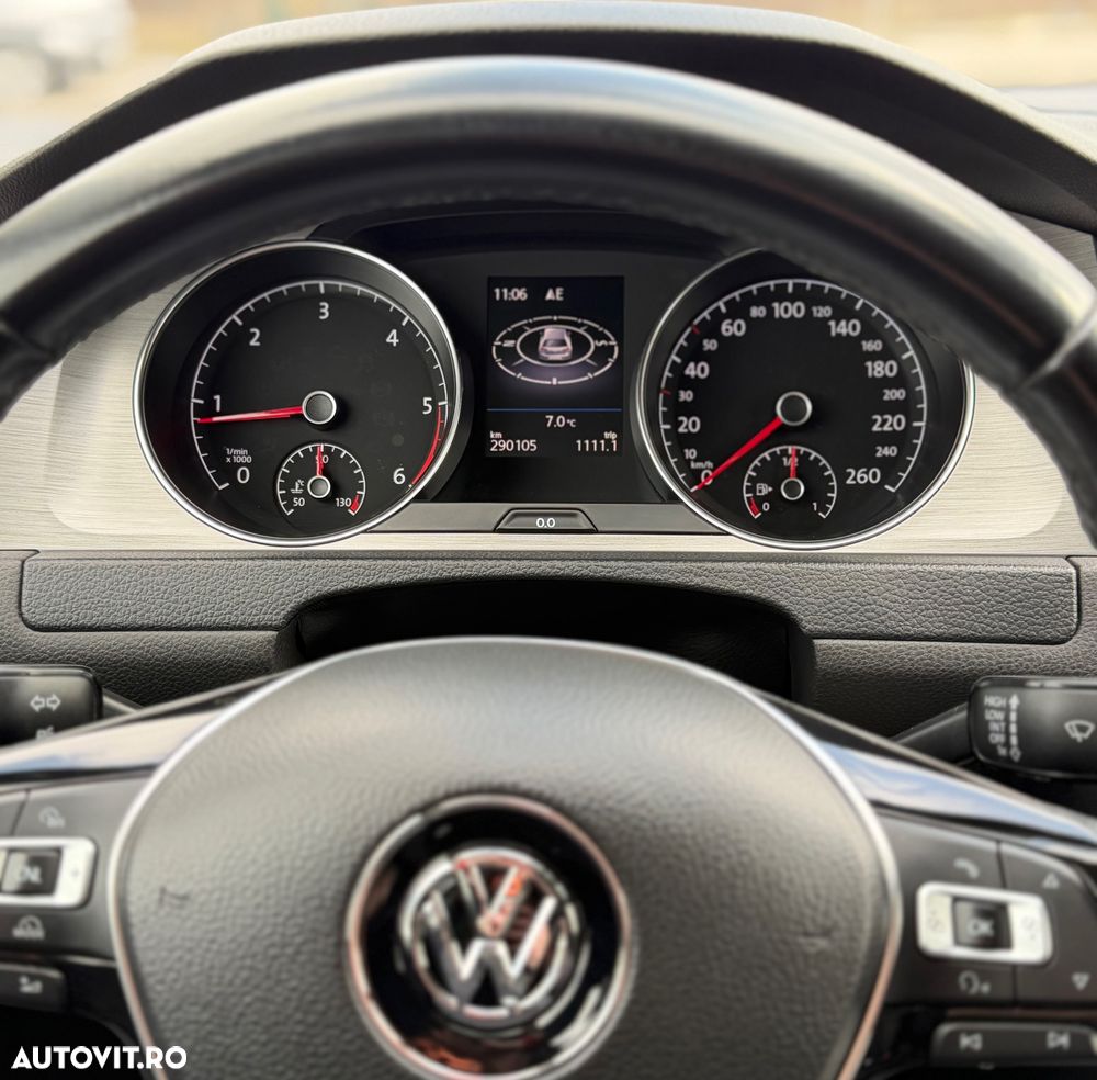 Volkswagen Golf - 18