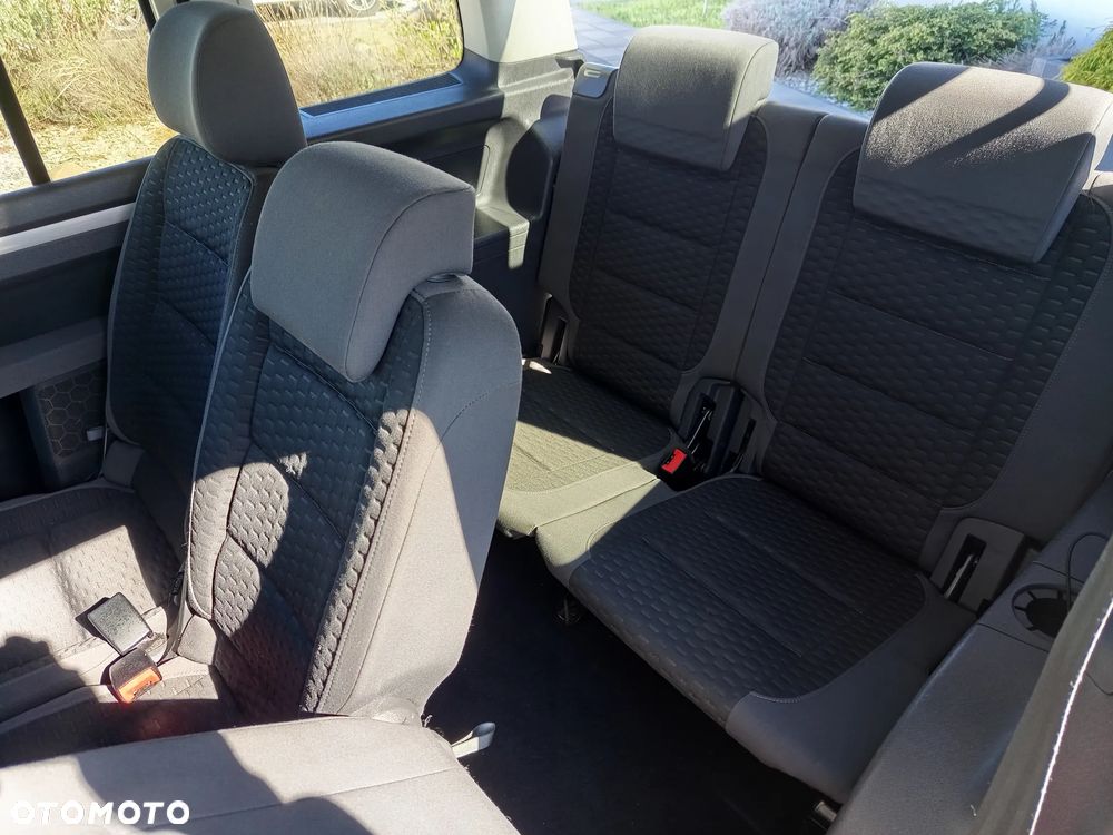 Volkswagen Touran 1.4 TSI United - 11
