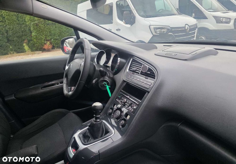 Peugeot 5008 - 19
