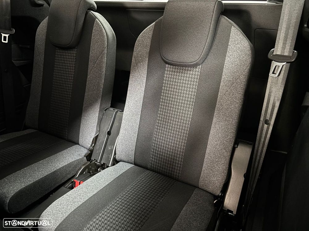 Peugeot 5008 1.5 BlueHDi Allure Pack EAT8 - 19