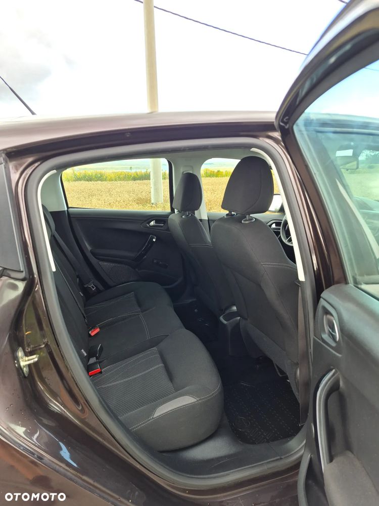 Peugeot 208 HDi 68 Access - 12