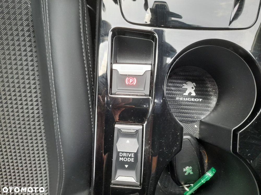 Peugeot 2008 1.2 PureTech GT S&S EAT8 - 31