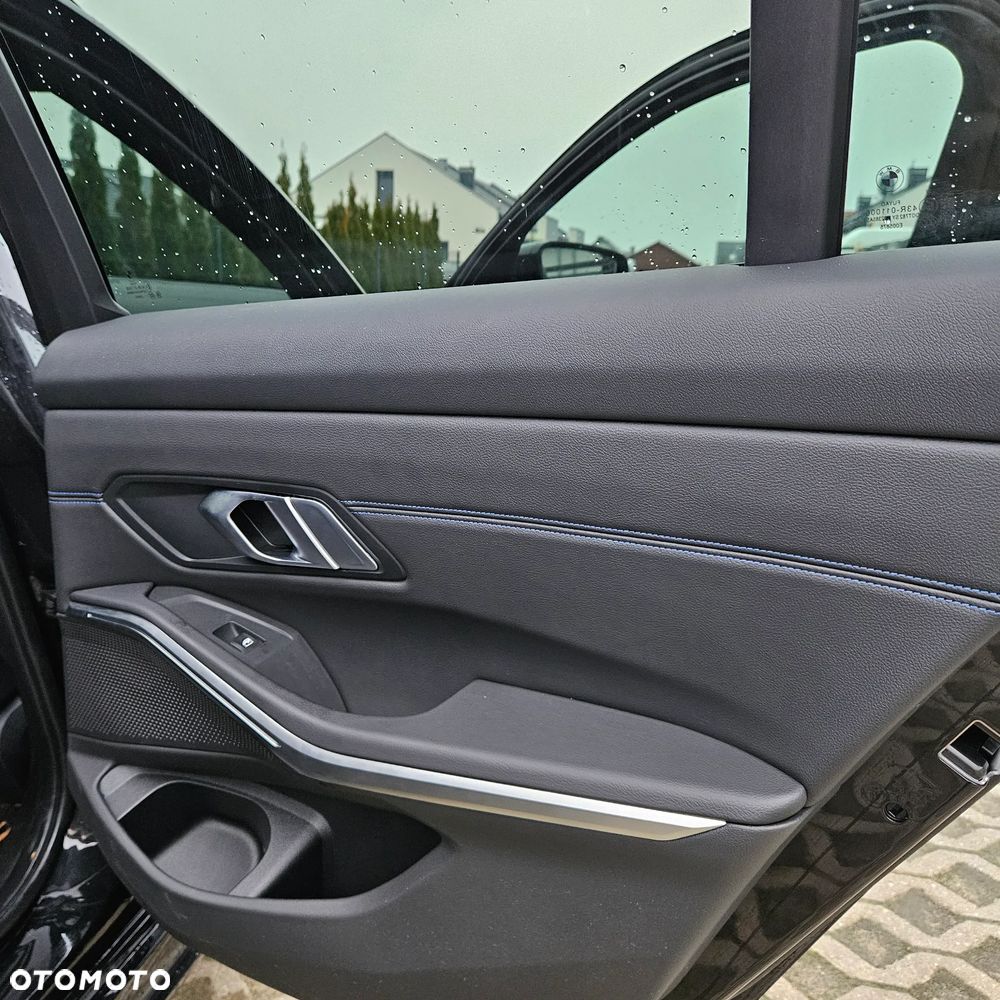 BMW Seria 3 320i GPF M Sport - 18