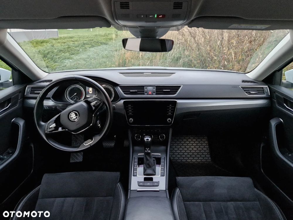 Skoda Superb 2.0 TSI Style DSG - 8