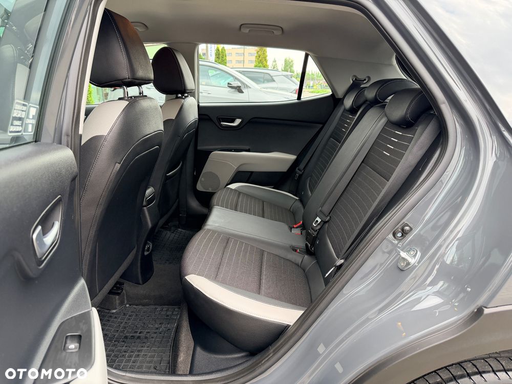Kia Stonic 1.2 L - 14