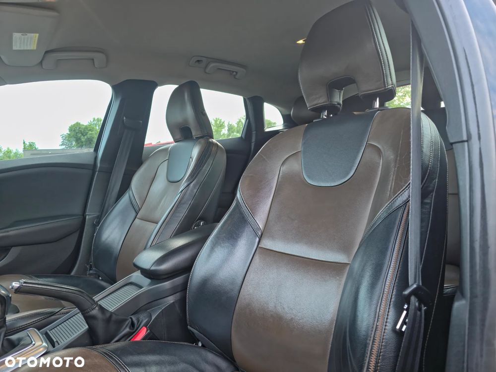 Volvo V40 D2 Momentum - 8