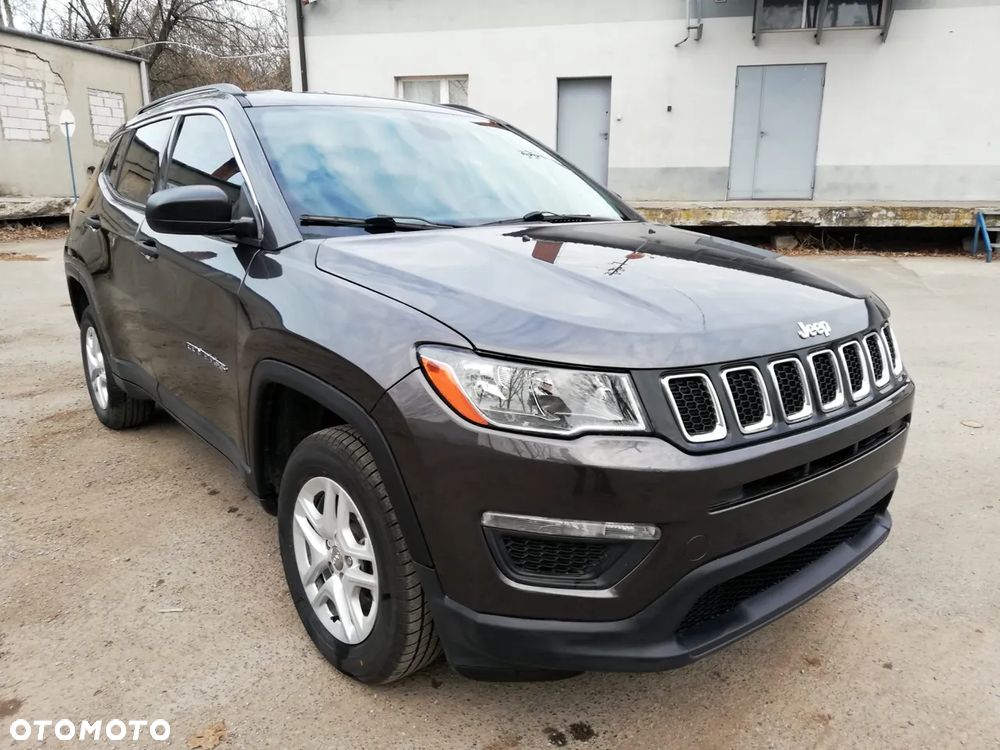 Jeep Compass - 2