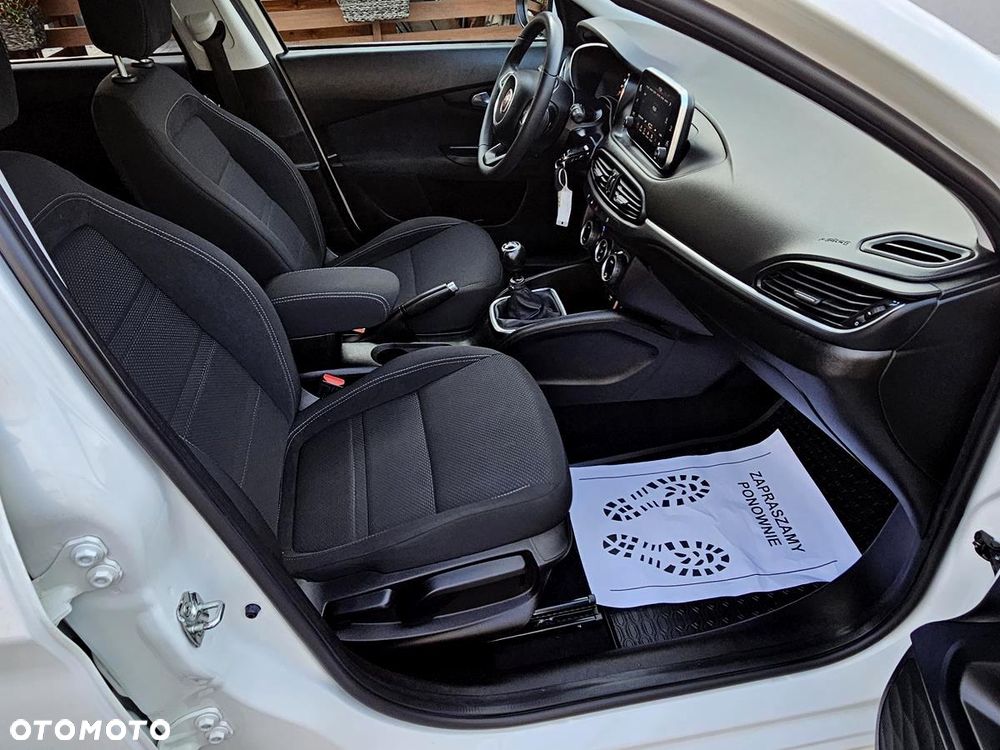 Fiat Tipo 1.4 T-Jet Easy - 24
