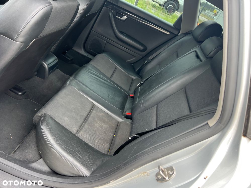 Audi A4 Avant 1.9 TDI quattro - 12