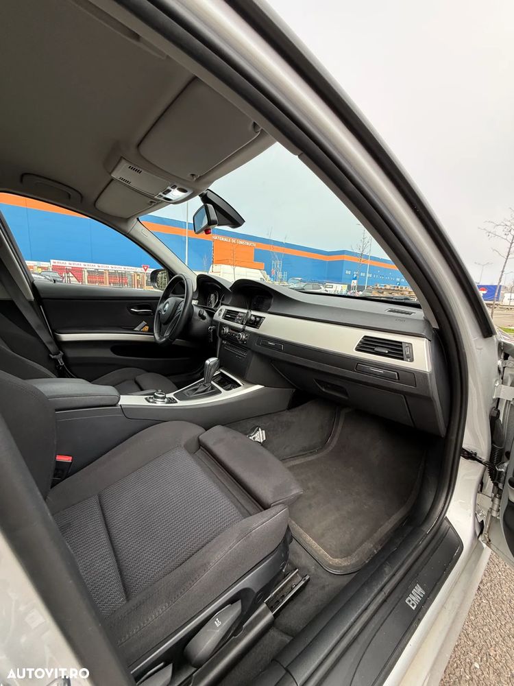 BMW Seria 3 318i Aut. - 21