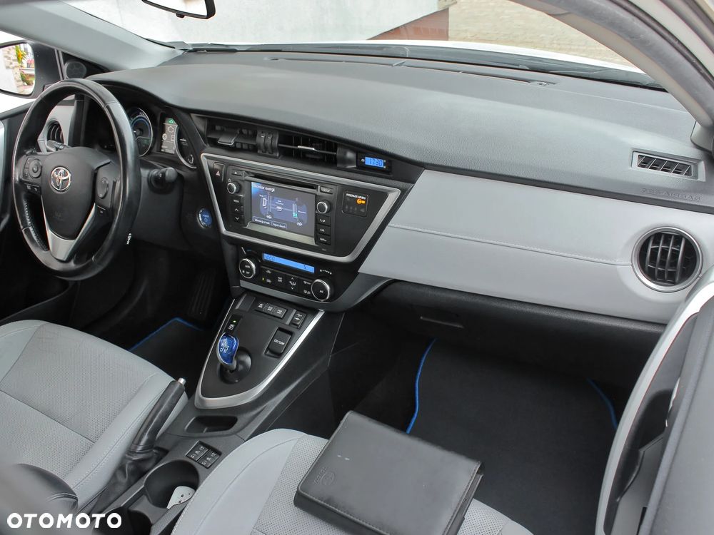 Toyota Auris 1.8 Executive - 18