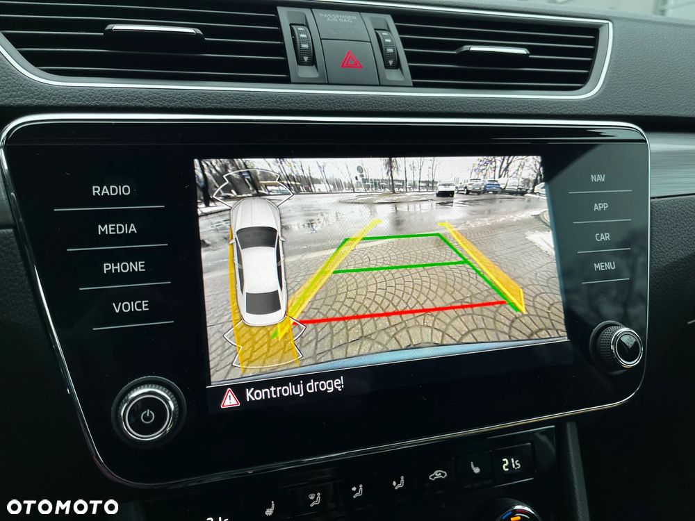 Skoda Superb 2.0 TDI SCR Style DSG - 16