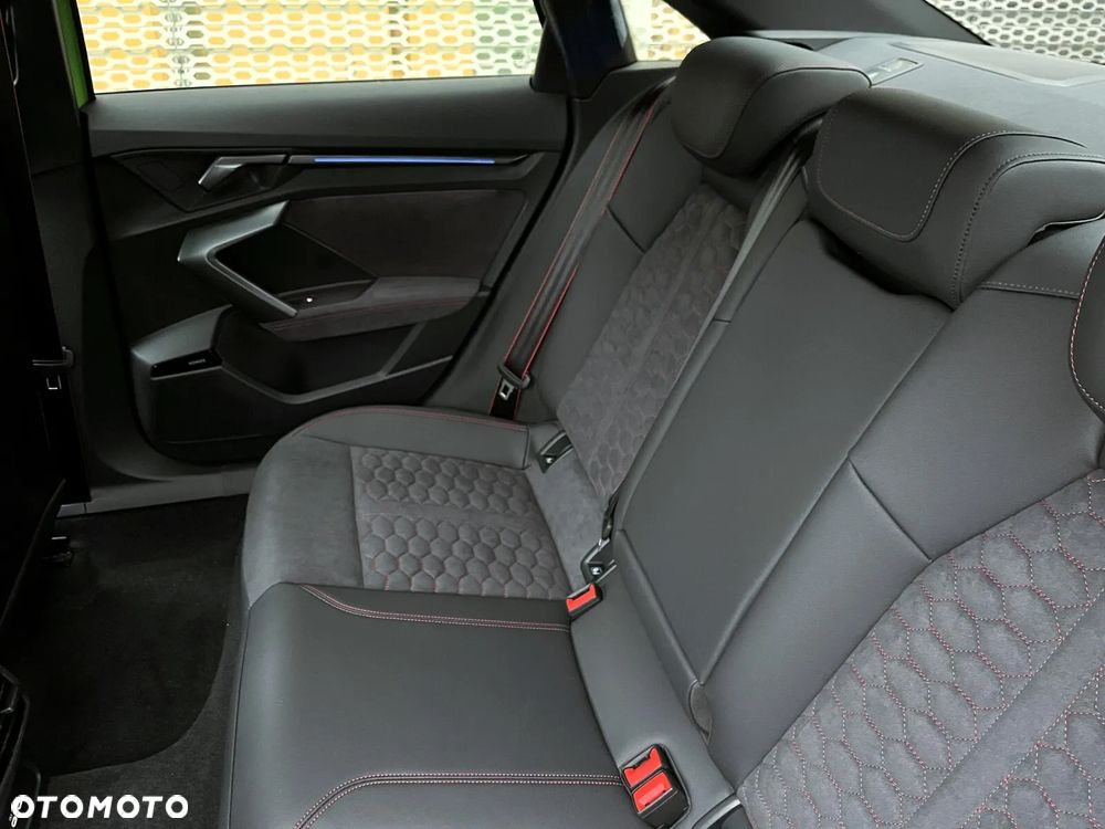 Audi RS3 Limousine - 8