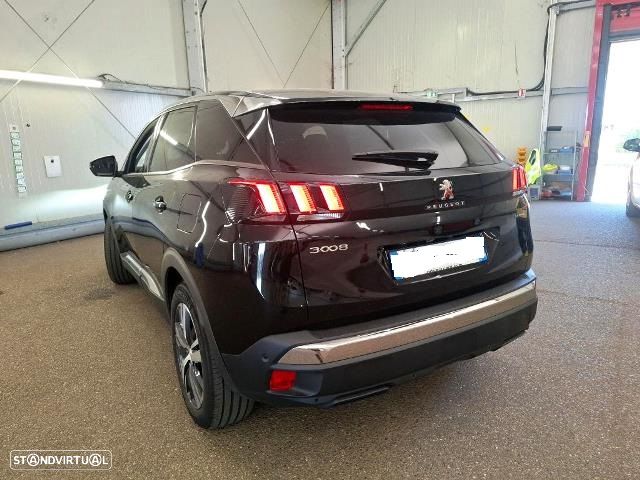 Peugeot 3008 1.6 Hybrid Allure Pack e-EAT8 - 4