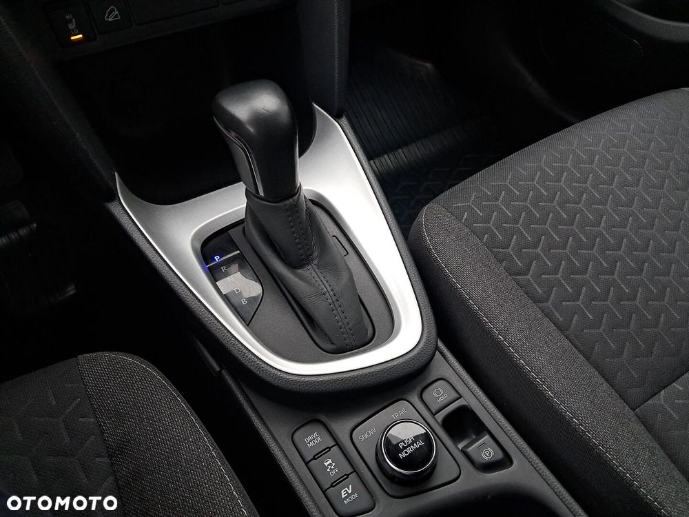 Toyota Yaris Cross Hybrid 1.5 Comfort 4x4 - 25