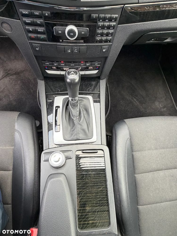 Mercedes-Benz Klasa E - 28