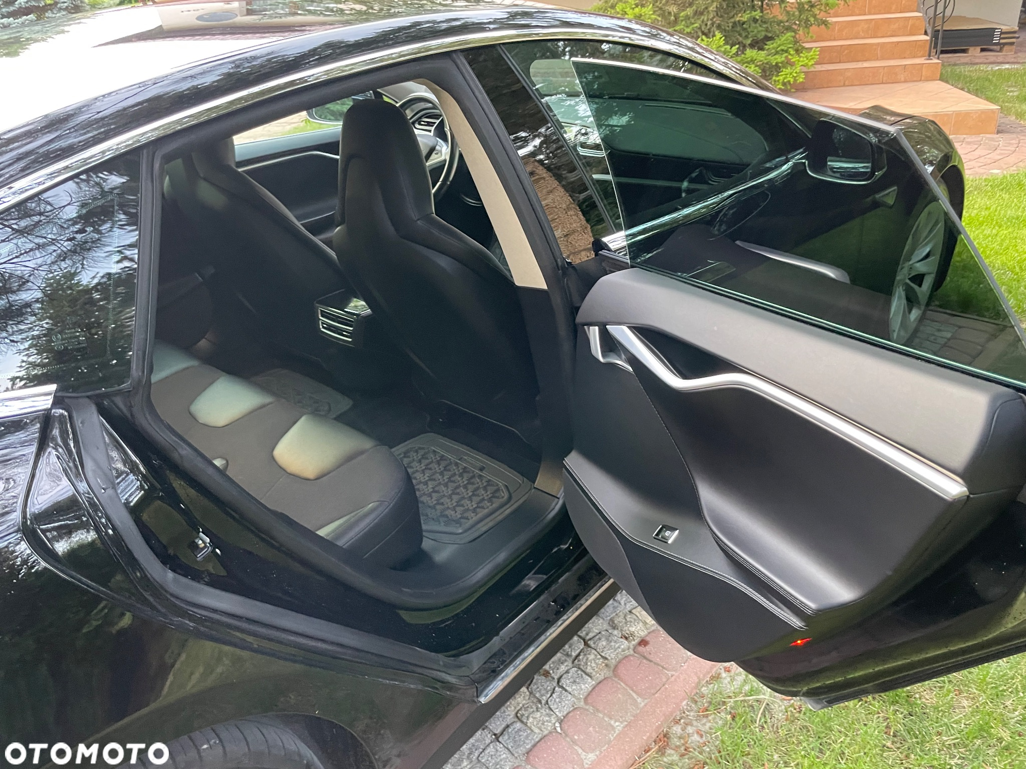 Tesla Model S 70 D - 18