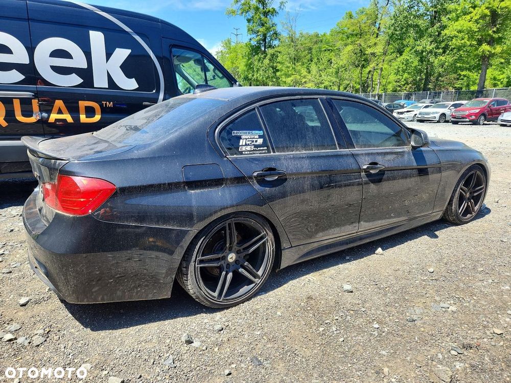 BMW Seria 3 328i xDrive Sport-Aut - 4