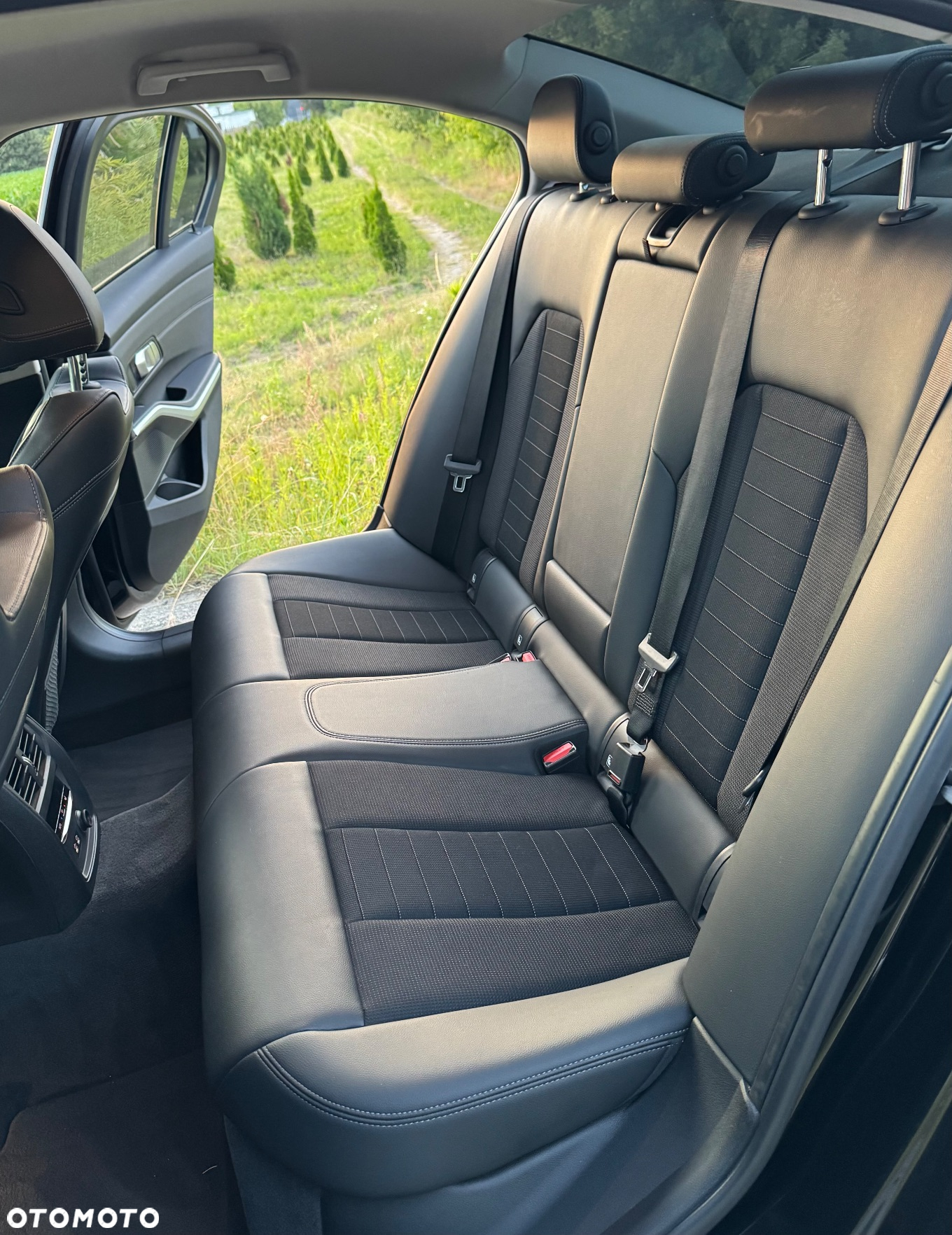 BMW Seria 3 330e Sport - 16
